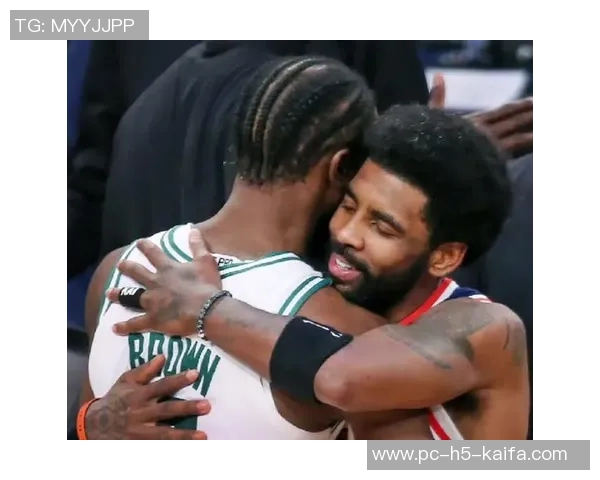 杰伦布朗谈遭遇包夹时的传球选择强调对队友的信任与团队合作的重要性