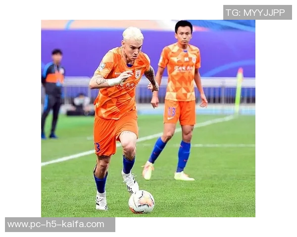 泰山主场球衣复古风潮回归背面金色SINCE1993彰显经典魅力 泰山主场球衣复古风潮回归背面金色SINCE1993彰显经典魅力